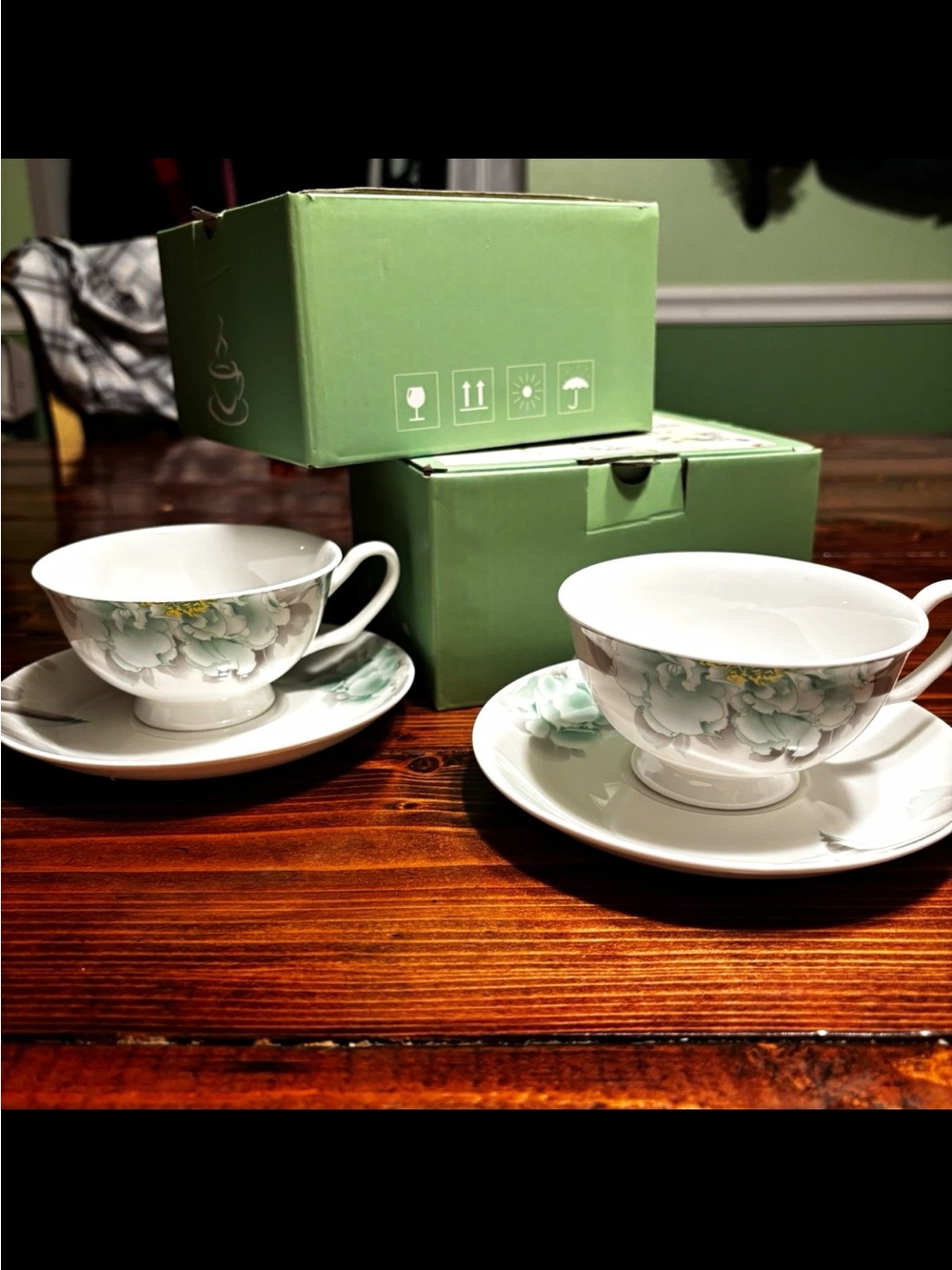 FINECASA White Bone China Green Peony Teacup & Saucer Set of 2 NIB